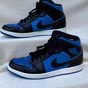 Nike Men's Black and Blue Air Jordan 1 Mid